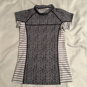 Patagonia Small Black And White Short Sleeve Swim Shirt